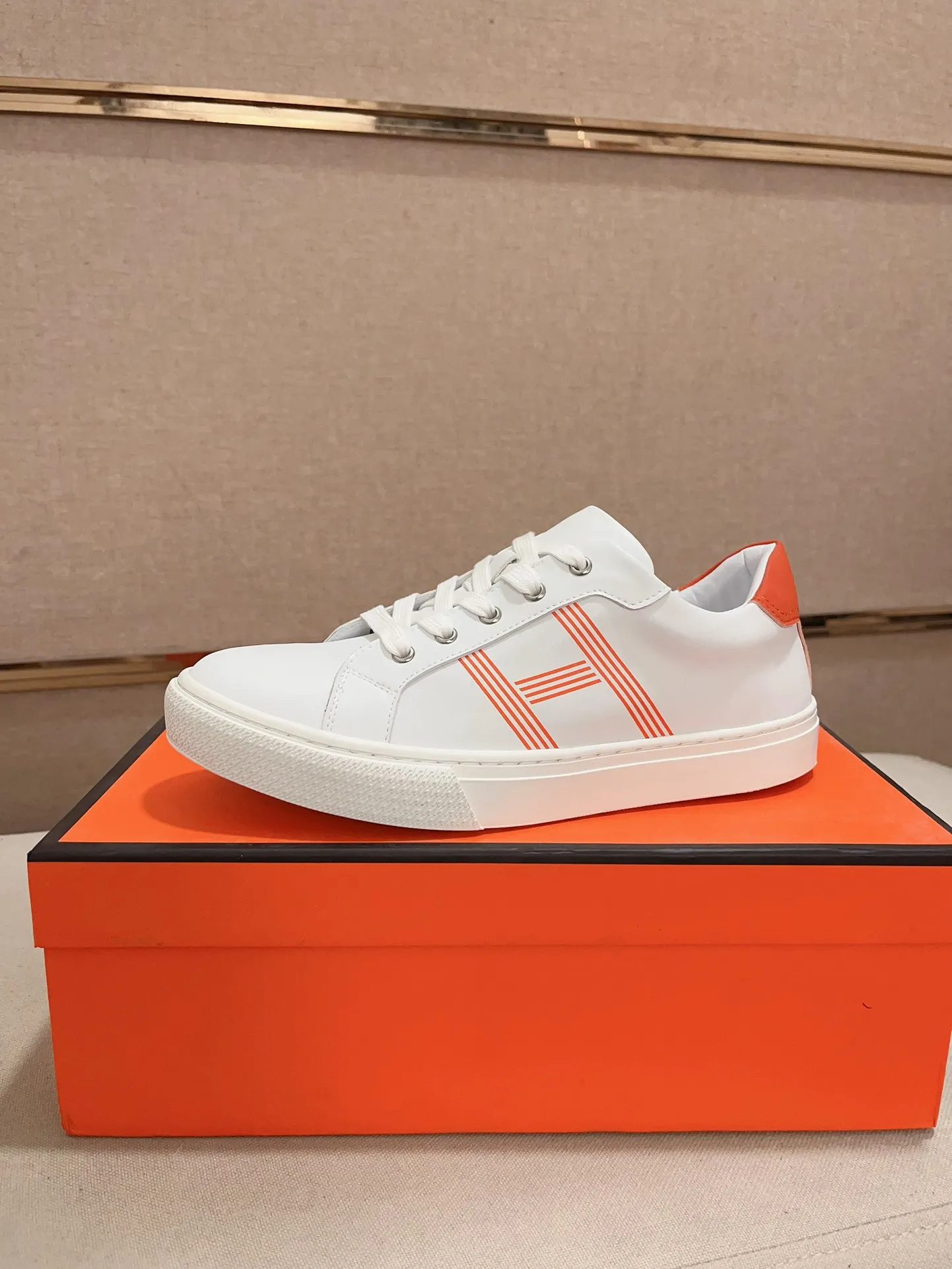 Men's clothing and shoes💰: 400💰《HERMES》【Classic Original Version】Hermès; Top 🔝 Purchasing Agency 🔍🔍Latest 🇺🇸Sold simultaneously at counters, original imported from Italy ▲▲Cow leather▲ ▲Exquisite workmanship (Italian 🇮🇹imported water-dyed 🐂cowhide lining) sole: original sole provided by the original factory, ⚠️exclusive double-layer activity·TPR·rubber·combined molded outsole; Code number: 36-44 (45/46 can be customized, non-refundable)